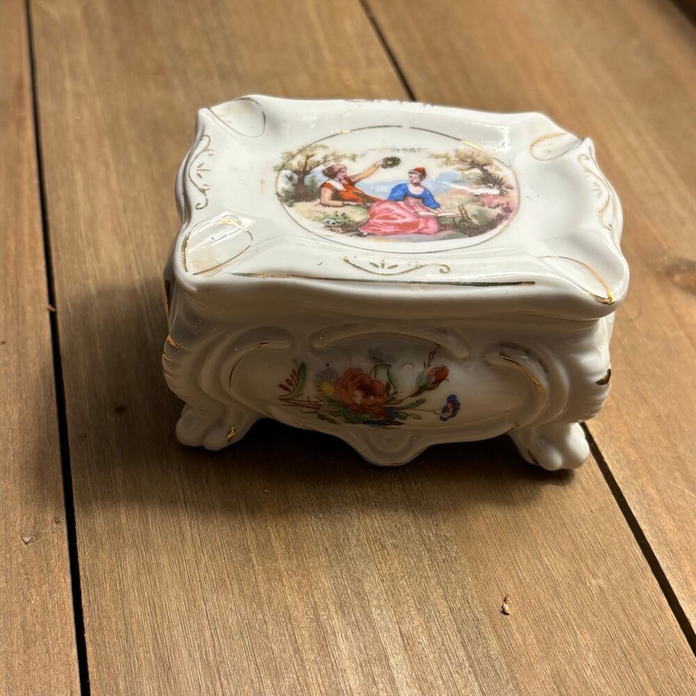 Vintage Floral Porcelain Cottagecore Style Japanese Cigarette Box with Ashtrays